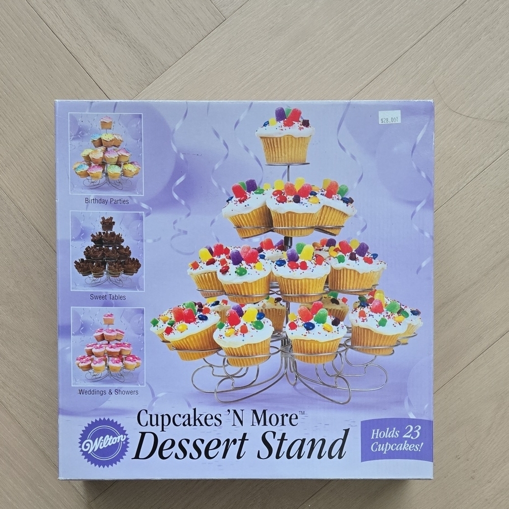 Wilton Gold Dessert Stand for Cupcakes